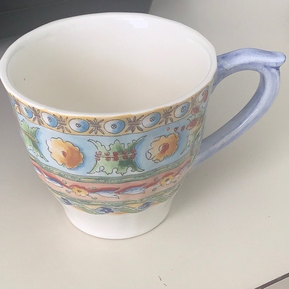 COPY - COPY - Vintage Gien French China 4 Cups and 4 Saucers/ Tea Set - Picture 4 of 8